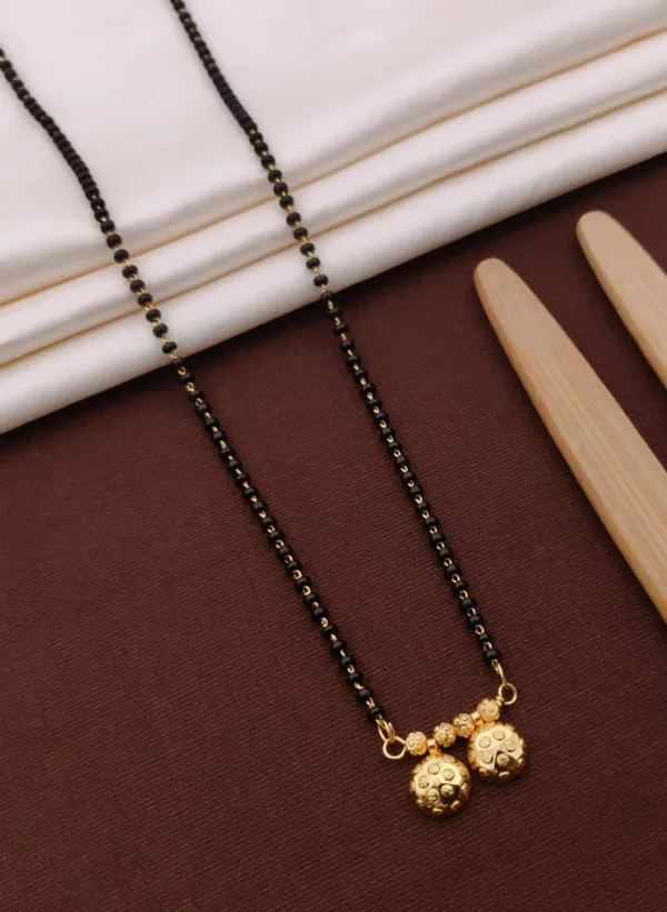 Gauri_Gold_Plated_Mangalsutra_For_Women