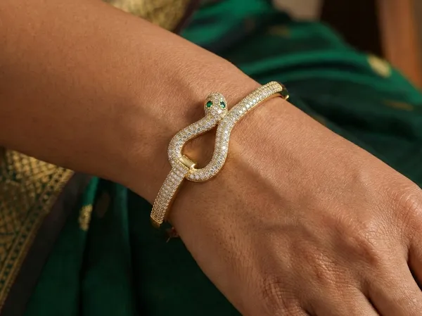 Roselle_18K_Gold_Plated_Anti_Tarnish_Bracelet_For_Women