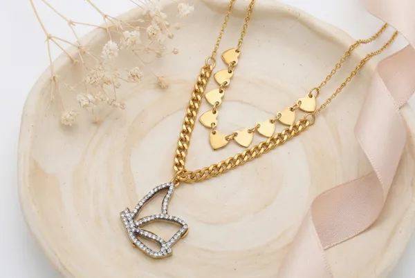 Aavika_18K_Gold_Plated_Anti_Tarnish_Necklace_For_Women