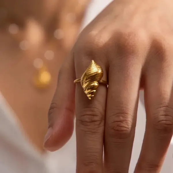 Avira_18K_Gold_Plated_Anti_Tarnish_Ring_For_Women