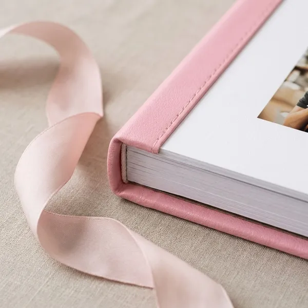 Pink_Photo_Album_For_Tabletop_Wall_Decor
