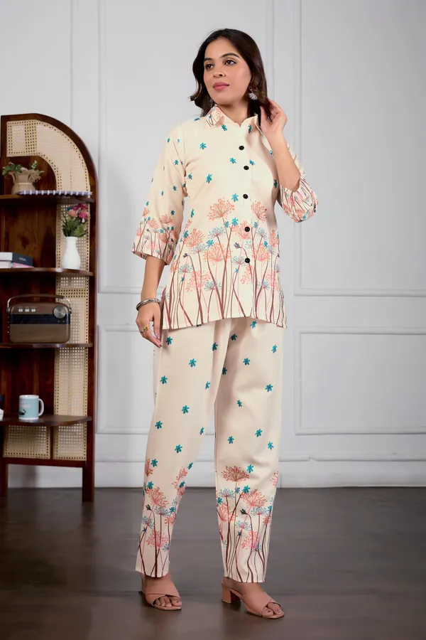 Cream_Floral_Printed_Magic_Fabric_Co-ord_Set_for_Women