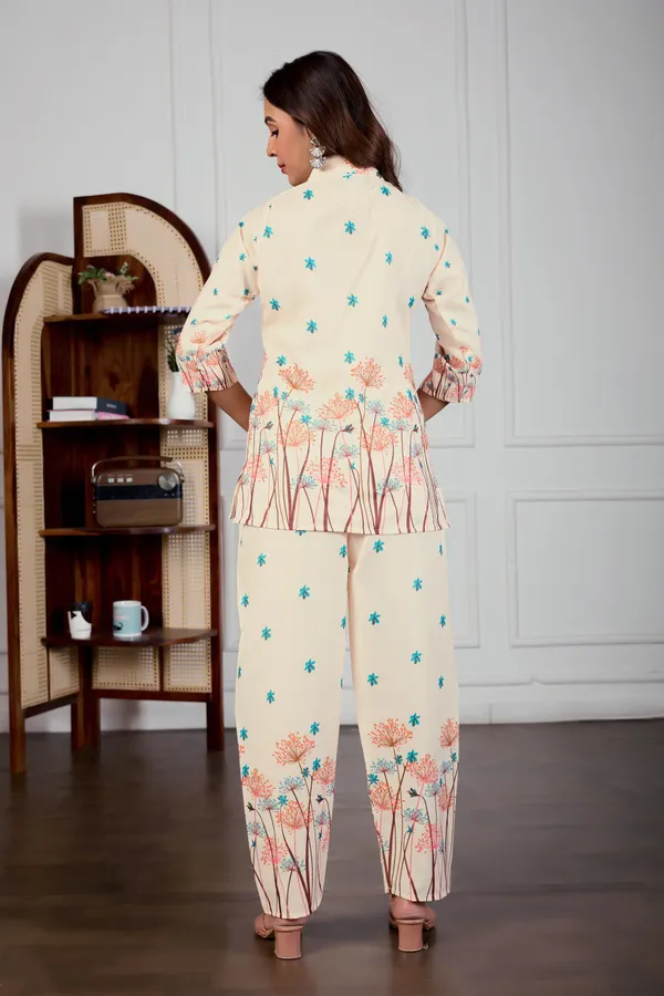 Cream_Floral_Printed_Magic_Fabric_Co-ord_Set_for_Women