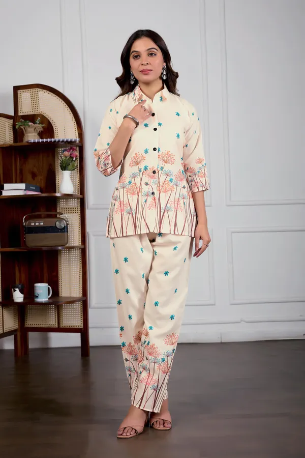 Cream_Floral_Printed_Magic_Fabric_Co-ord_Set_for_Women