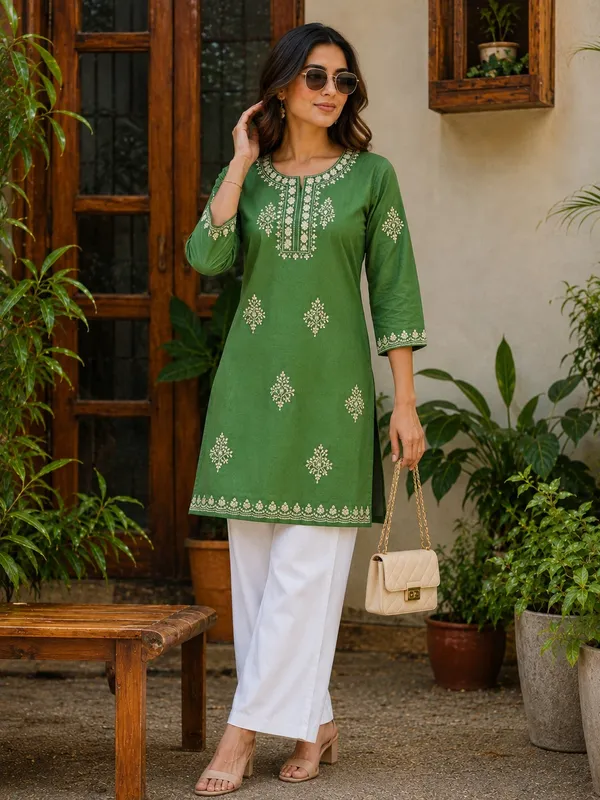 Women's_Green_Rayon_Embroidered_Kurti_Top