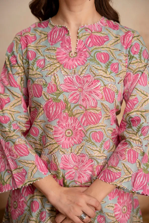 Blue_Cotton_Floral_Print_Kurta_for_Women