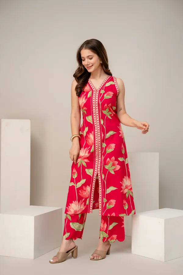 Red_Floral_Print_Sleeveless_V-Neck_Dress_for_Women