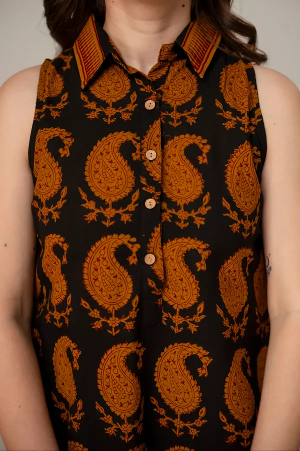 Black_and_Mustard_Paisley_Print_Sleeveless_Shirt_for_Women