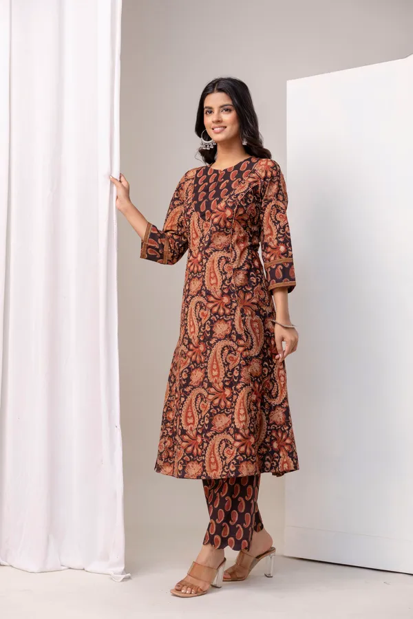 Brown_And_Black_Pure_Cotton_Premium_A_Line_Suit_For_Women