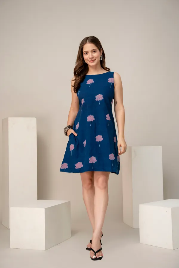 Blue_Cotton_Floral_Print_Sleeveless_Shift_Dress_for_Women