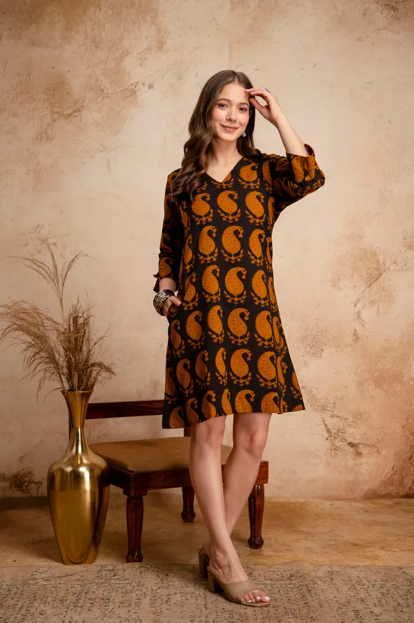 Black_Cotton_Paisley_Print_Kurta_with_Palazzo_for_Women