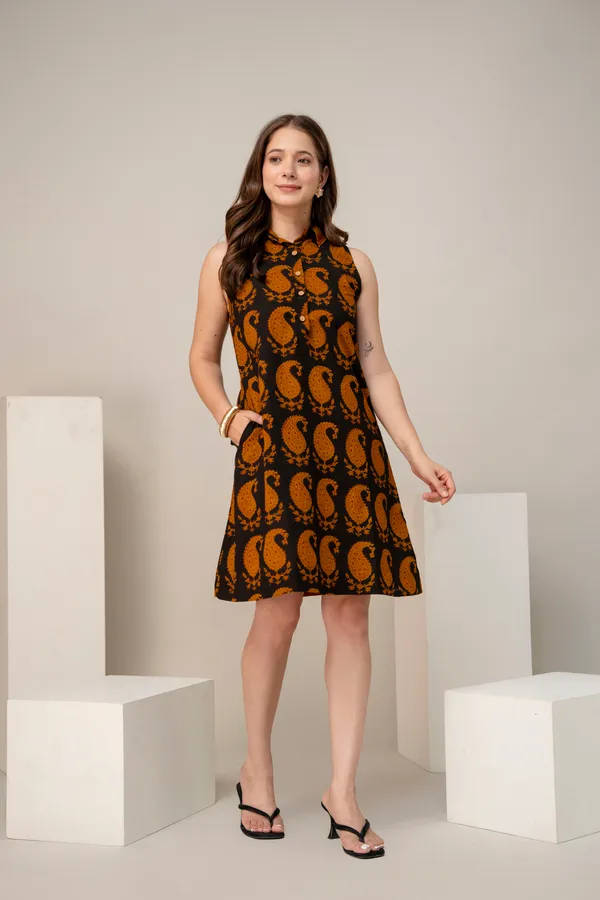 Black_and_Mustard_Paisley_Print_Sleeveless_Shirt_for_Women