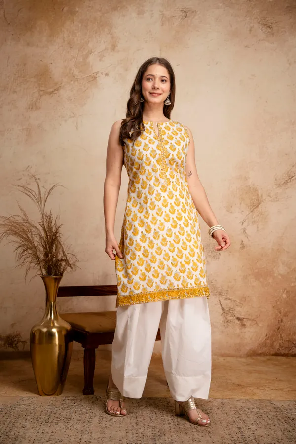 White_Cotton_Yellow_Floral_Print_Sleeveless_Kurta_for_Women