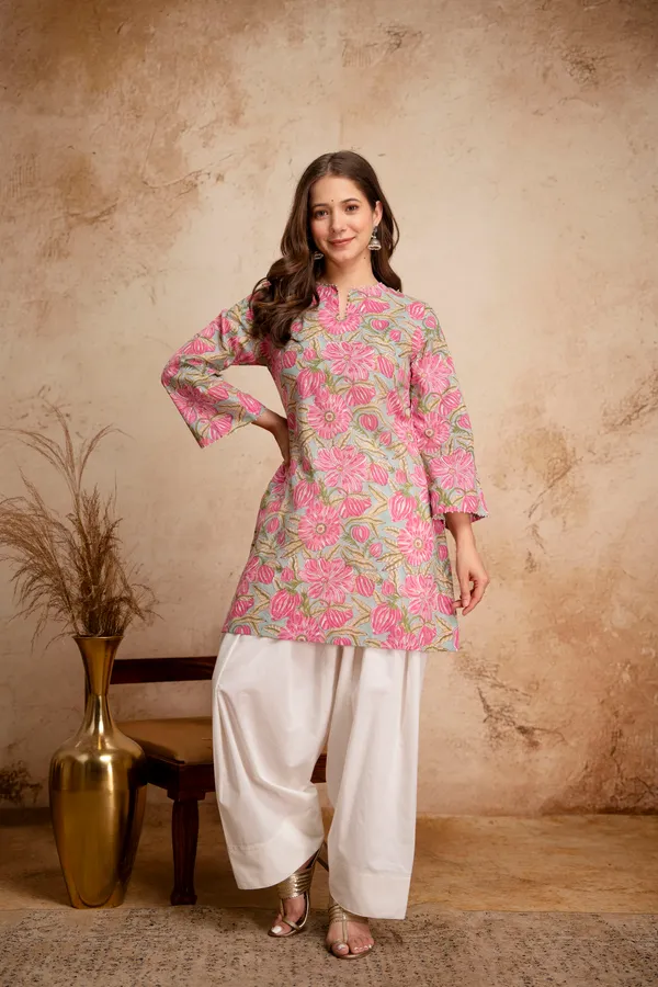 Blue_Cotton_Floral_Print_Kurta_for_Women
