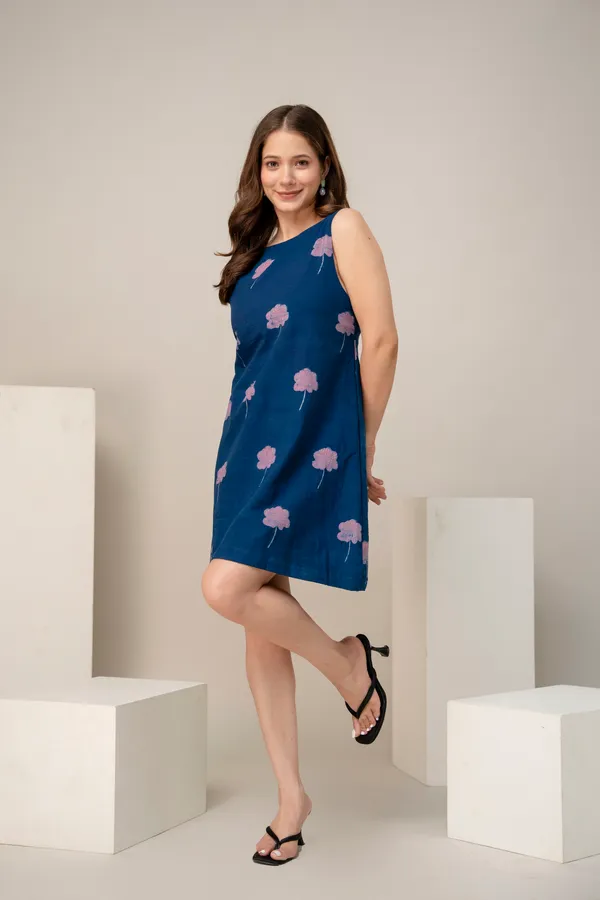 Blue_Cotton_Floral_Print_Sleeveless_Shift_Dress_for_Women