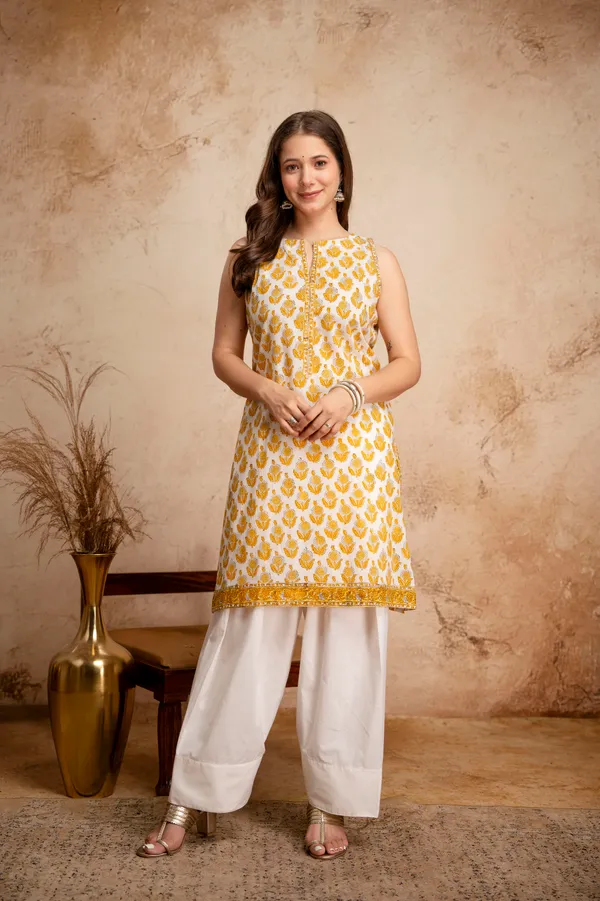White_Cotton_Yellow_Floral_Print_Sleeveless_Kurta_for_Women