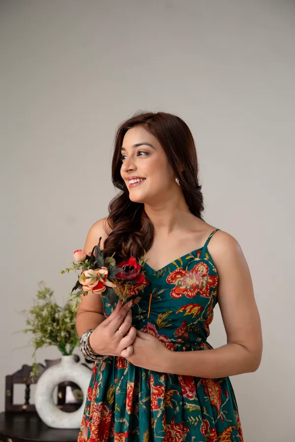 Green_Pure_Cotton_Premium_Midi_Dresses_For_Women