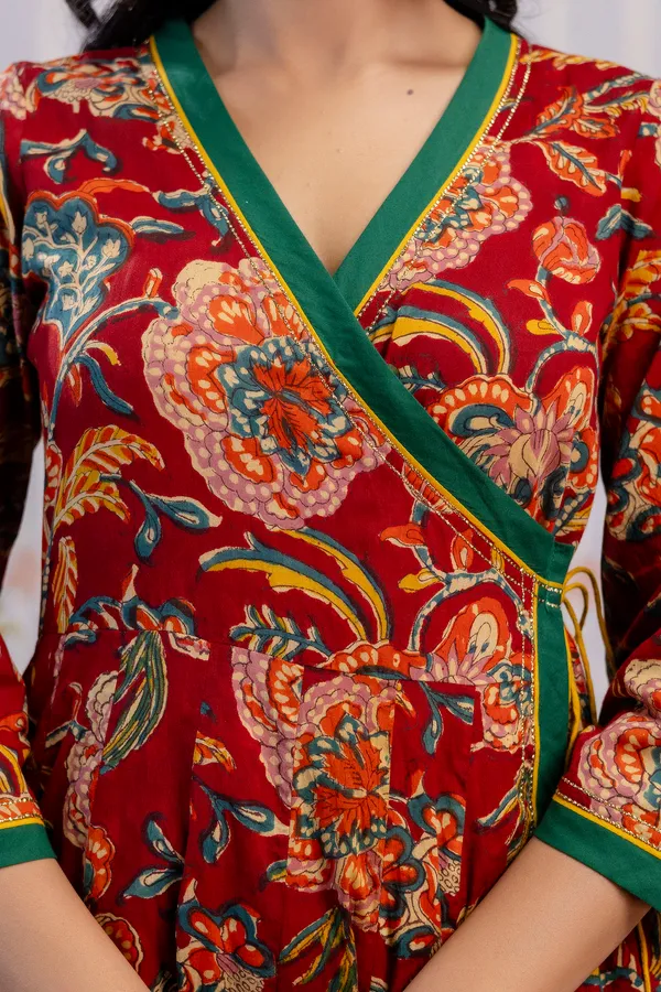 Red_And_Green_Pure_Cotton_Premium_Angarkha_Set_For_Women