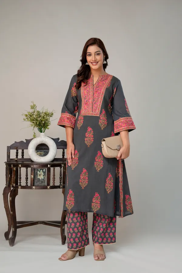 Grey_And_Pink_Pure_Cotton_Premium_A_Line_Suit_For_Women