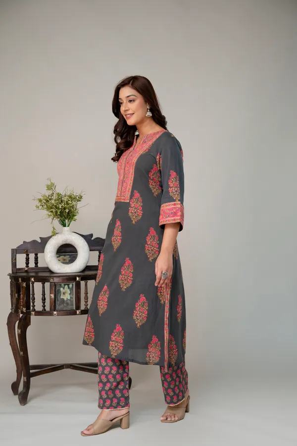 Grey_And_Pink_Pure_Cotton_Premium_A_Line_Suit_For_Women