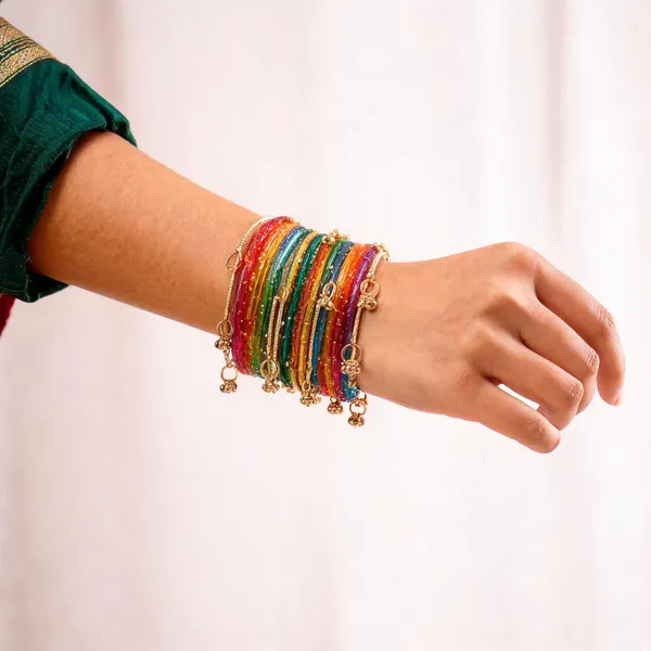 Multicolor_Traditional_Bangle_Set_For_Women