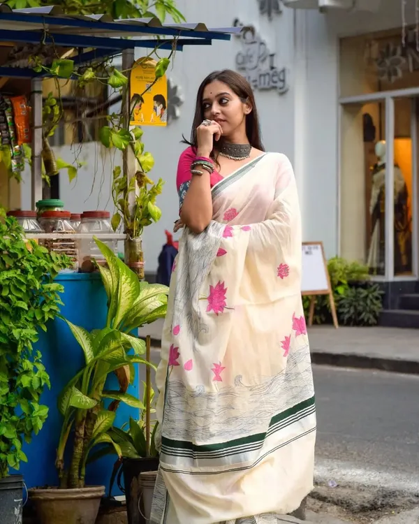 Multicolor_Premium_Linen_With_Exclusive_Jalar_Craft_&_Print_Saree_For_Women