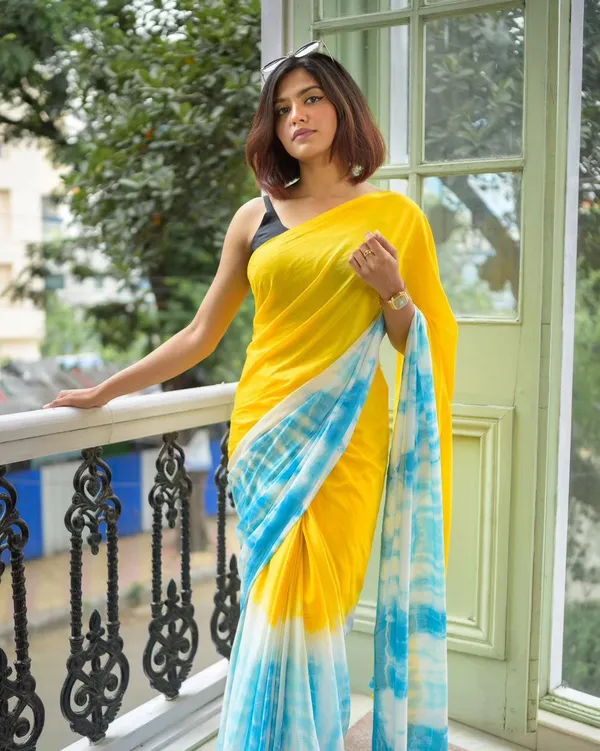 Yellow_And_Blue_Premium_Linen_With_Classic_Craft_And_Modern_Elegance_Saree_For_Women