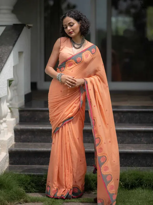 Peach_Luxury_Linen_With_Rich_Print_And_Elegant_Drape_Saree_For_Women