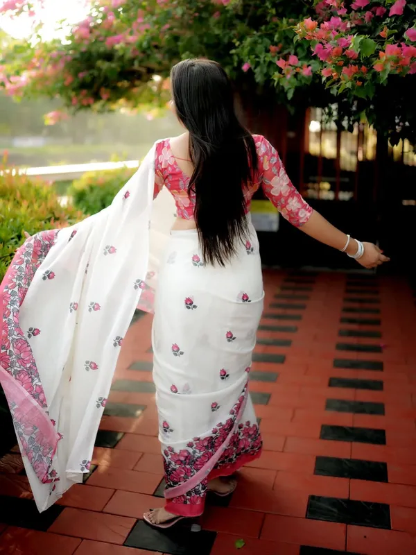 White_And_Pink_Premium_Linen_With_Graceful_Look_Saree_For_Women