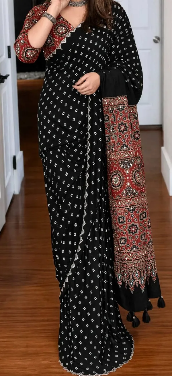 Black_Bandhej_With_Ajarakh_Pallu_Real_Mirror_Saree_For_Women