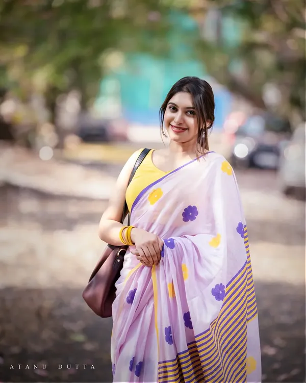 Traditional_Linen_Cotton_Saree_for_Women_|_Classic_Indian_Linen_Cotton_Saree