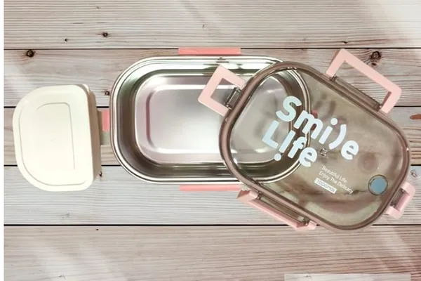 Stainless_Steel_Food_Storage_Containers,_710_ML,_2_Grid_Square_Shape,_Insulated,_Air_Tight,_Leakage_Proof,_Lunch_Box_for_Men_&_Women,_2_Compartments,_Blue