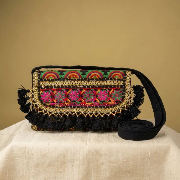 Black_Premium_Banjara_Purse_Handbag