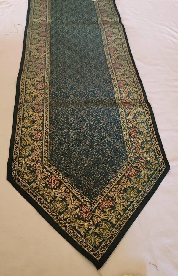 Multicolor_Premium_Dining_Table_Silk_Table_Runner