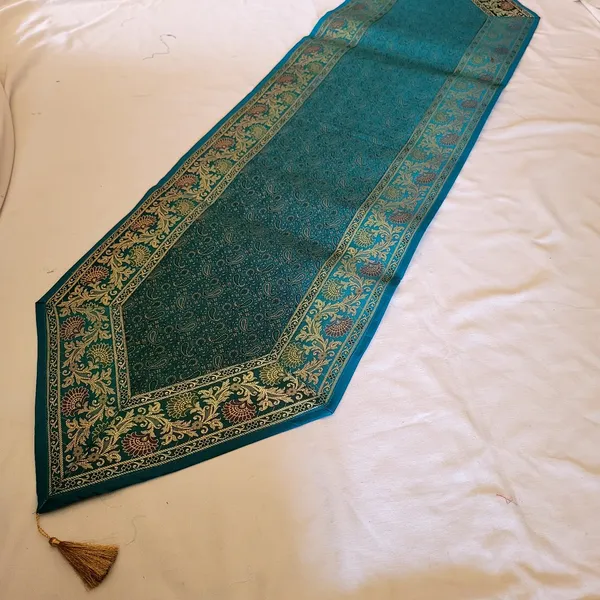 Multicolor_Premium_Dining_Table_Silk_Table_Runner