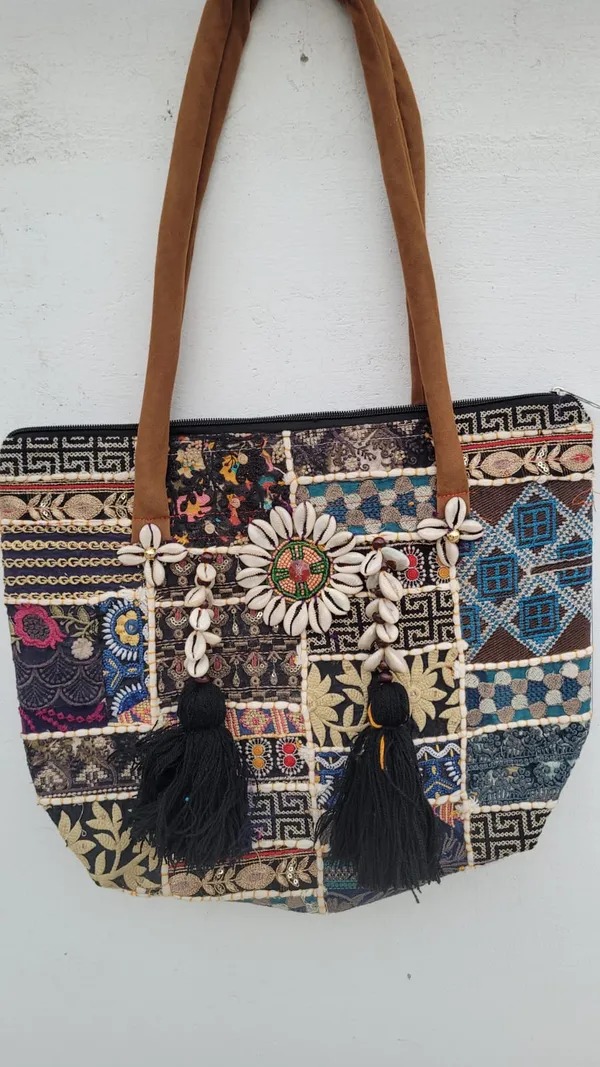 Multicolor_Premium_Kaudi_Work_Big_Handbag
