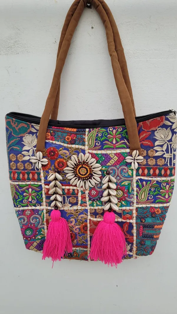 Multicolor_Premium_Kaudi_Work_Big_Handbag