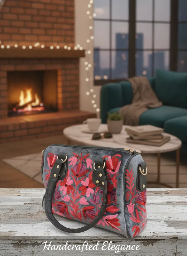 Velvet_Handbag_Dream