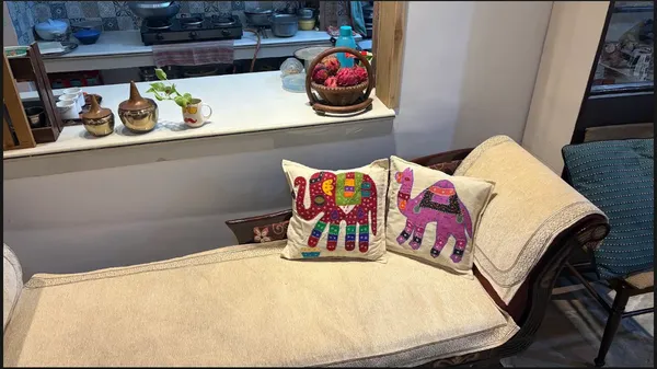 Animal_Applique_Cushion_Cover
