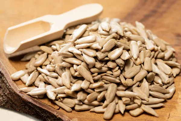 Raw_Sunflower_Seeds_Edible_Healthy_Seeds_For_Eating_Rich_In_Protein_And_Fiber_Sunflower_Seeds_200_G