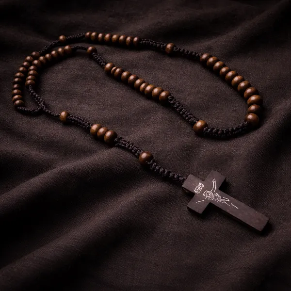 Handmade_Ebony_Dark_Wood_Rosary_Bead_Necklace_With_Cross_Unisex