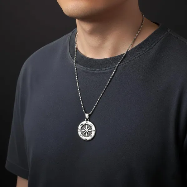 Compass_Pendant_Necklace_For_Men_/_Boys_Symbol_Of_Direction_And_Strength_Silver_Tone_Anti_Tarnish_Stainless_Steel_Chain_Jewelry