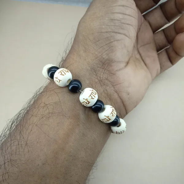 Radhe_Radhe_Engraved_Wooden_Beads_Bracelet_For_Men_And_Women,_Couple_Pack_Of_2_Black_And_White_Crystal_Combo_Hare_Krishna_Devotional_Bhakti_Stretchable_Spiritual_Wrist_Bracelet