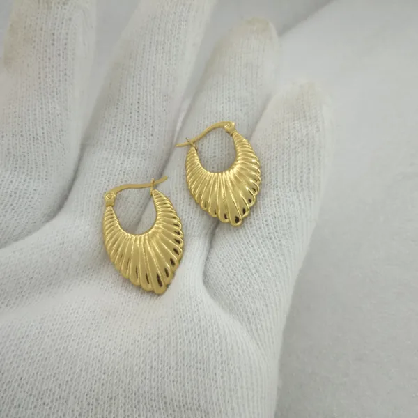 Anti_Tarnish_Gold_Plated_Earrings_Combo_For_Women_Pack_Of_3_Heart_Star_And_Textured_Hoop_Set_Western_Fashion_Jewelry