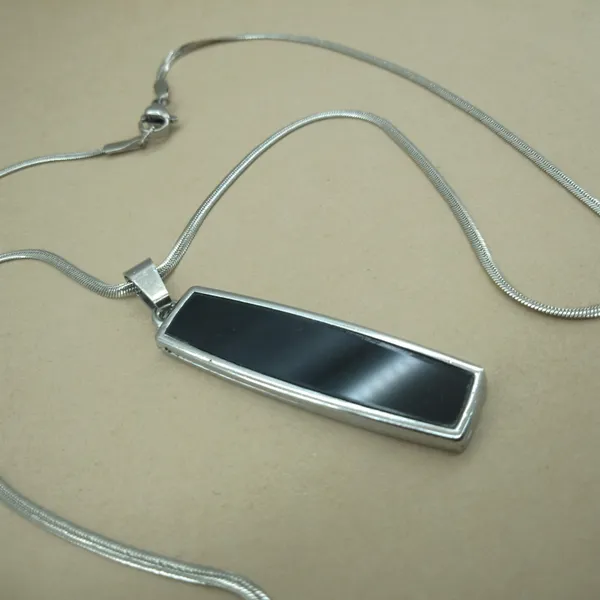 Stainless_Steel_Black_Onyx_Stone_Sleek_Bar_Pendant_With_Chain_For_Women_Anti_Tarnish_Necklace