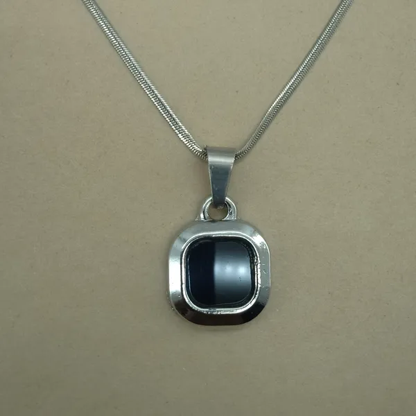 Stainless_Steel_Black_Stone_Square_Pendant_With_Chain_For_Women_Anti_Tarnish_Necklace