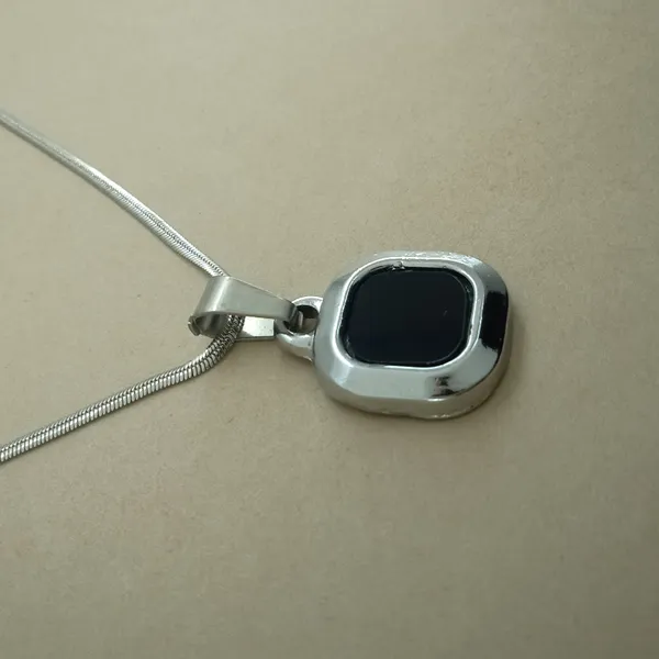 Stainless_Steel_Black_Stone_Square_Pendant_With_Chain_For_Women_Anti_Tarnish_Necklace
