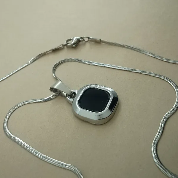 Stainless_Steel_Black_Stone_Square_Pendant_With_Chain_For_Women_Anti_Tarnish_Necklace