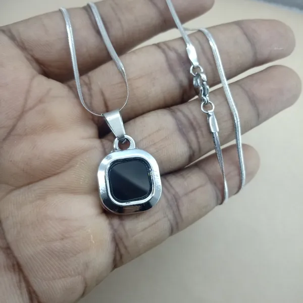 Stainless_Steel_Black_Stone_Square_Pendant_With_Chain_For_Women_Anti_Tarnish_Necklace