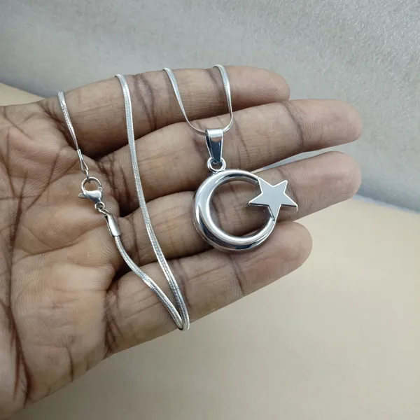 Anti_Tarnish_Stainless_Steel_Star_And_Crescent_Moon_Pendant_Necklace_For_Women_/_Girls